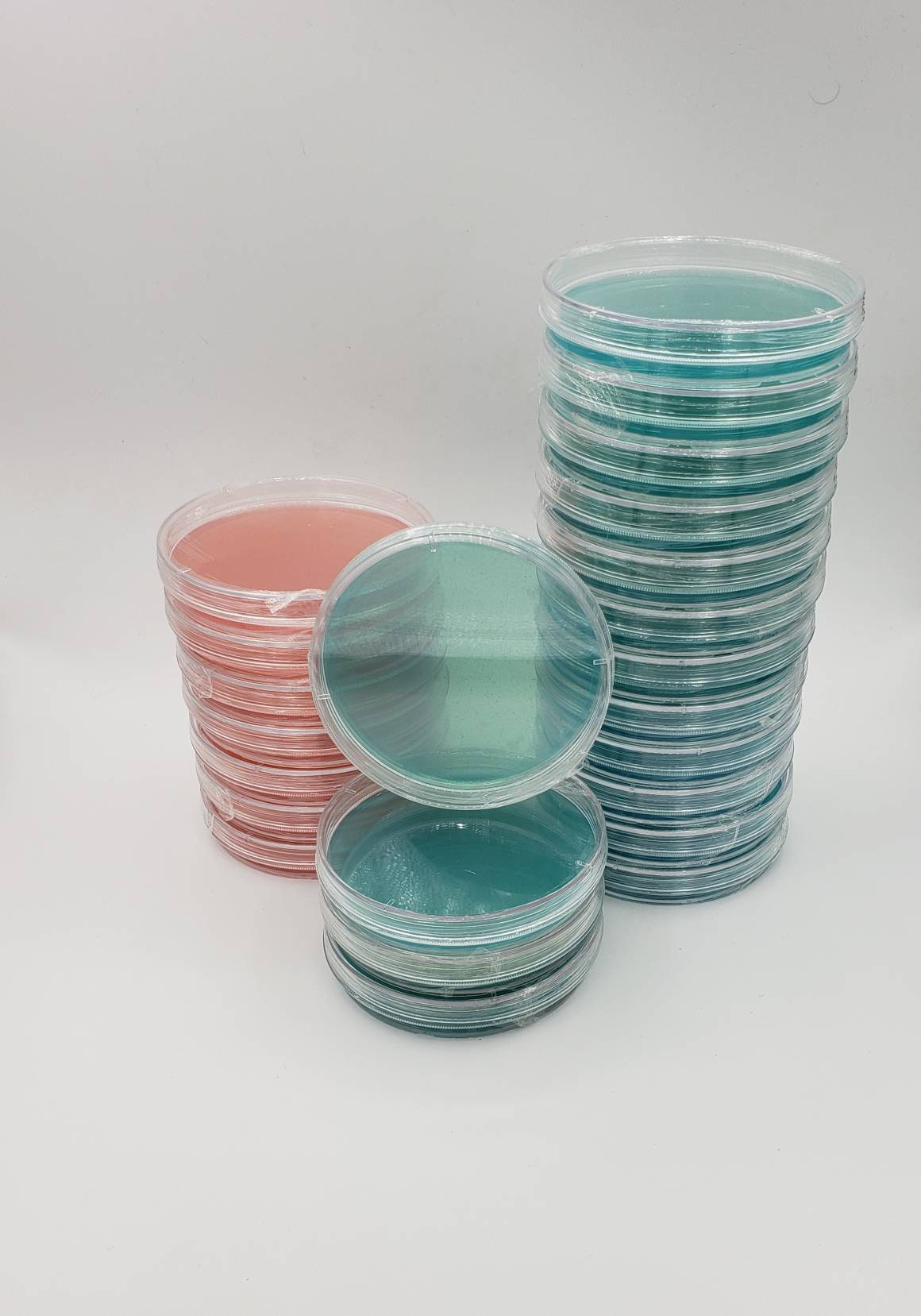 Pre-Poured Agar Petris With Parafilm